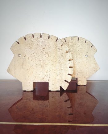 Sculture riccio in travertino