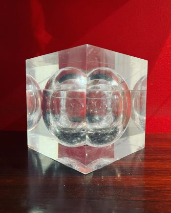 Scultura Cubo in plexiglass di Alessandro Albrizzi