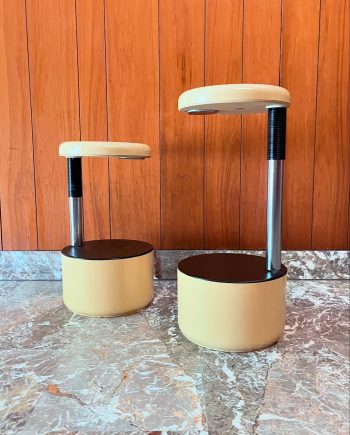 Coppia sgabelli modello “golf”