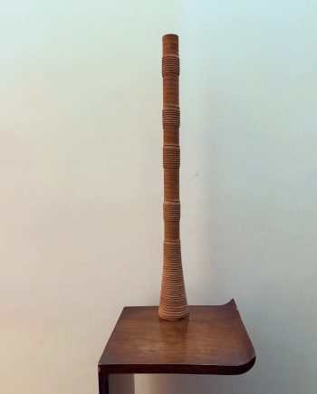 Vaso monofiore in ferro rivestito in cuoio